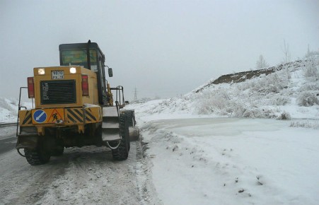 Глава Хакасии раскритиковал дорожников за нерасторопность