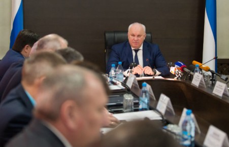 Глава Хакасии недоволен тем, как местные власти предупреждают подтопления