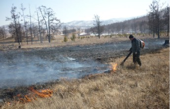 В Хакасии тушат два лесных пожара