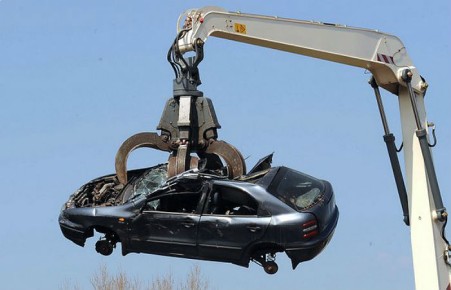 Апрельские законы коснутся автолюбителей и пенсионеров