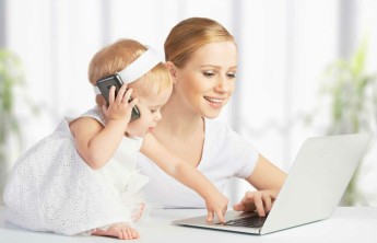 Минтруд поможет молодым матерям с работой и зарплатой