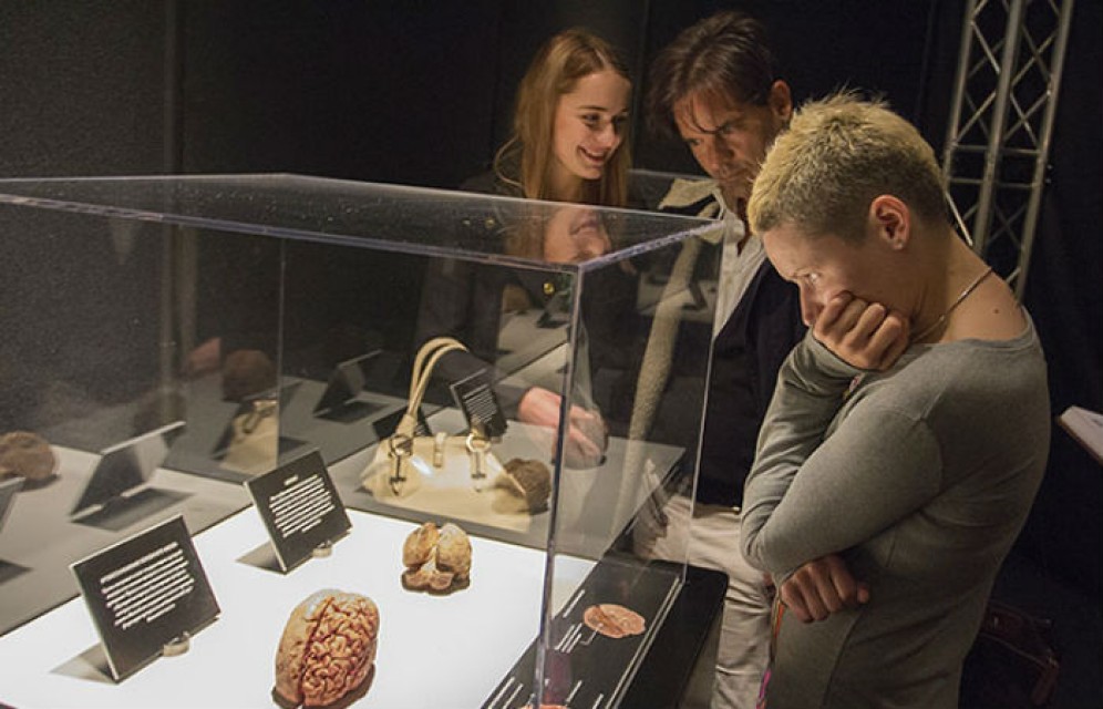 ХГУ приглашает всех желающих увидеть, из чего состоит человек