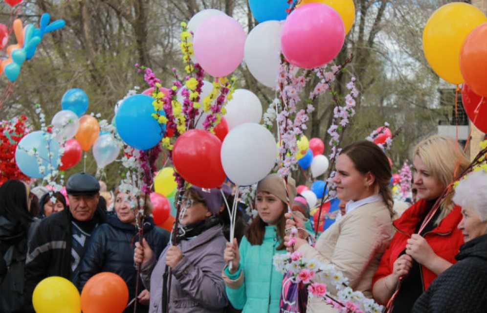 На первомайскую демонстрацию в Абакане вышли больше четырех тысяч человек