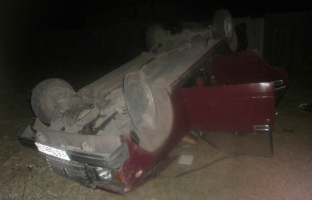 В Аскизе несовершеннолетняя автоледи слетела с дороги и перевернулась