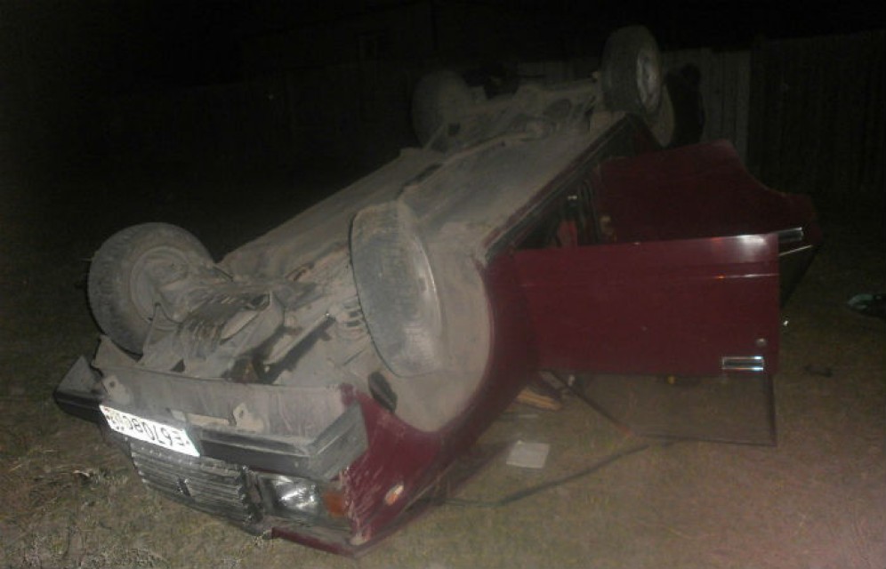 В Аскизе несовершеннолетняя автоледи слетела с дороги и перевернулась