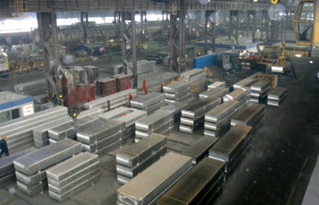 Погрузка цветного металла на КрасЖД в апреле рухнула из-за санкций против "РусАла"