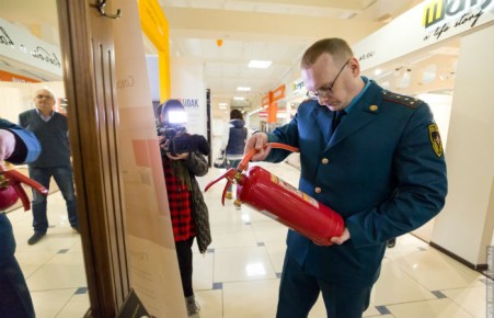 Почти 3 тысячи нарушений нашли в ТЦ пожарные Хакасии