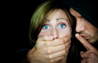 Житель Хакасии надругался над односельчанкой, пока она спала