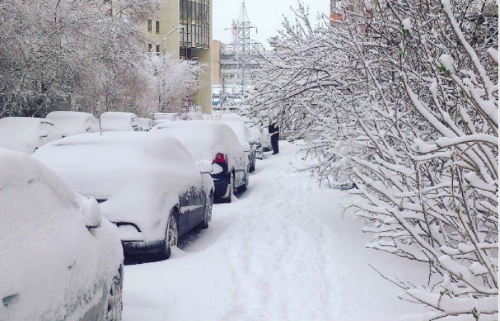 Красноярск завалило 20-сантиметровым слоем снега