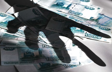 В Абакане арендатор украл у хозяйки квартиры более 80 тысяч рублей