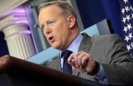 Белый дом отказался называть Россию "самой большой угрозой"