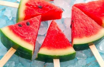 Блюдо кажется вкуснее, если съесть его необычным способом