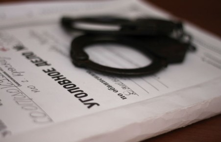 В Хакасии сельчанин пойдет под суд за кражу фотоаппарата и попытку изнасилования