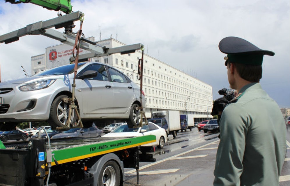 Житель Черногорска задолжал 1,5 млн рублей и лишился автомобиля