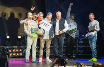 Глава Хакасии наградил участников фестиваля «SOLARBASS»