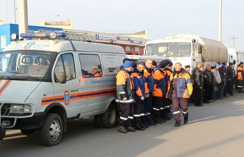 Четверо туристов выжили посте опрокидывания катамарана в Хакасии, судьба двоих - неизвестна