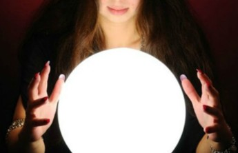 "Ясновидящая" Ева избавила жительницу Черногорска от порчи за 700 тыс. рублей