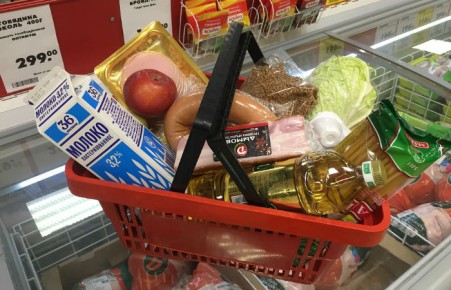 Россияне заметно сэкономили на еде