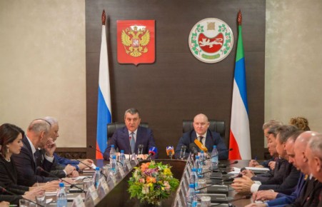 Михаил Развожаев представлен правительству Хакасии