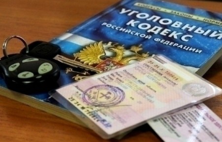 В Черногорске пьяная автоледи ездила с поддельными правами