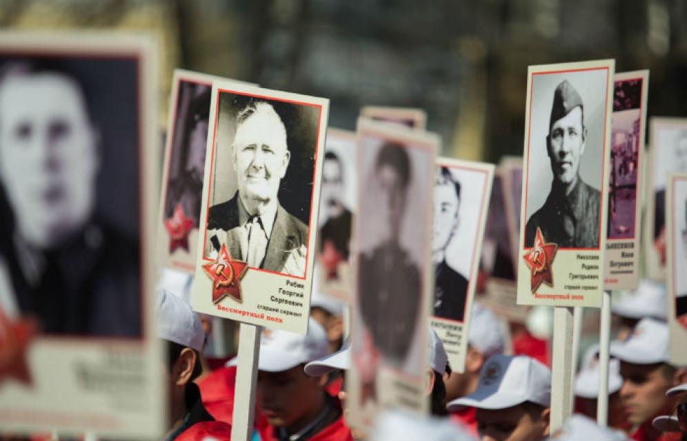 В столице Хакасии во время шествия «Бессмертного полка» полиция скрутила четырех хулиганов