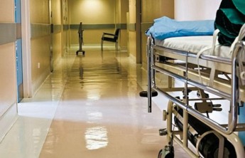 Пожилая жительница Черногорска скончалась, упав в септик