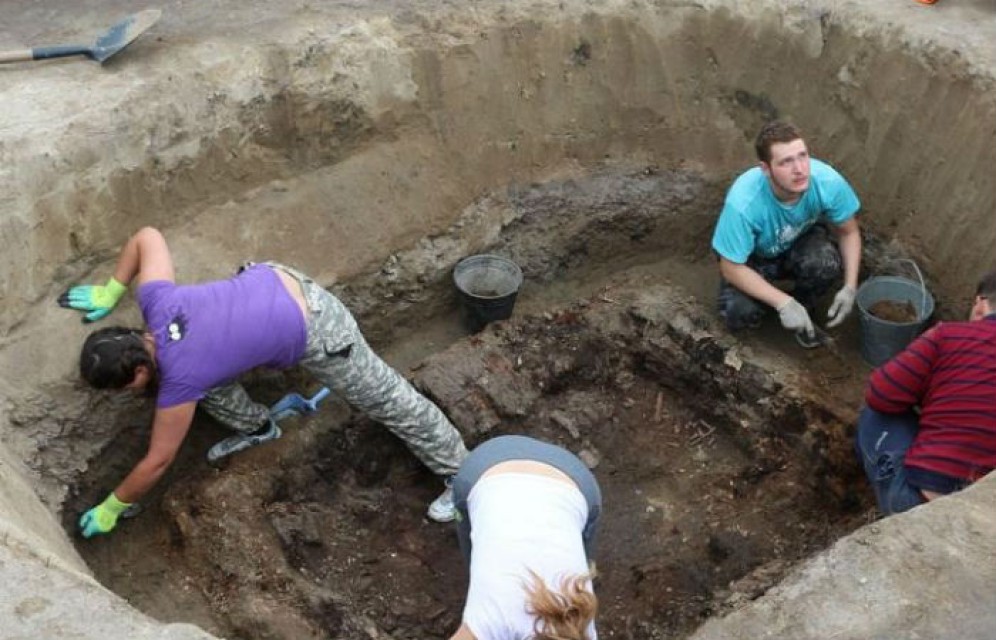 Археологи НГУ изучают самый большой памятник Таштыкской культуры
