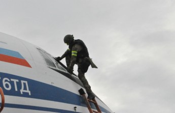 В аэропорту "Абакан" условные террористы захватили самолет