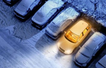 В Абакане иномарка без водителя повредила три автомобиля