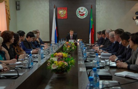 Валентин Коновалов определился с кандидатурами двоих заместителей и министра финансов